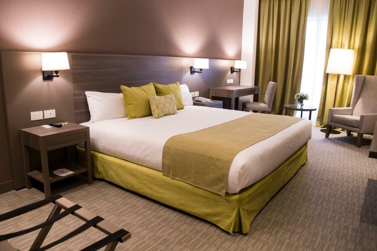 Hotel Land Plaza La Plata Eksteriør billede